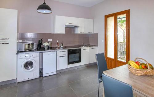 Privas House | Pet Friendly Home In Privas With Sauna