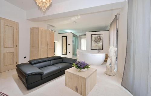 Tkon House | Pet Friendly Home In Tkon