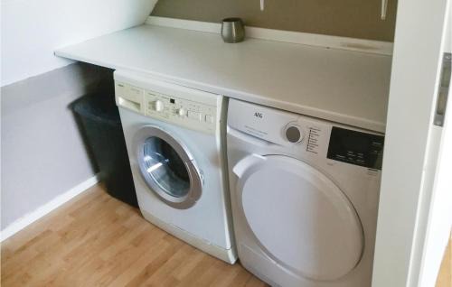 Zeewolde House | Pet Friendly Home In Zeewolde With Wifi