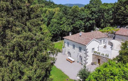 Zvonece House | Pet Friendly Home In Zvoneca With Wifi
