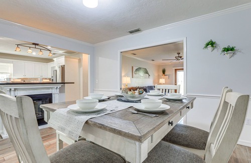 Shore Acre Heights House | Pet-Friendly Home w/Heated Pool in Bradenton