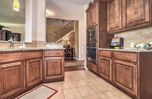 Deer Creek Ranch House | Pet Friendly Home, w/Jacuzzi & PoolTable, High Ceilings, Sleeps 9