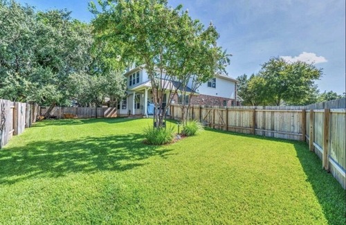 Deer Creek Ranch House | Pet Friendly Home, w/Jacuzzi & PoolTable, High Ceilings, Sleeps 9
