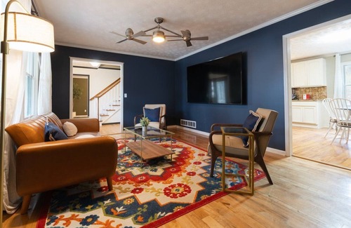 Kennesaw House | Pet friendly Home with swimming pool and hot tub , fenced backyard with patio