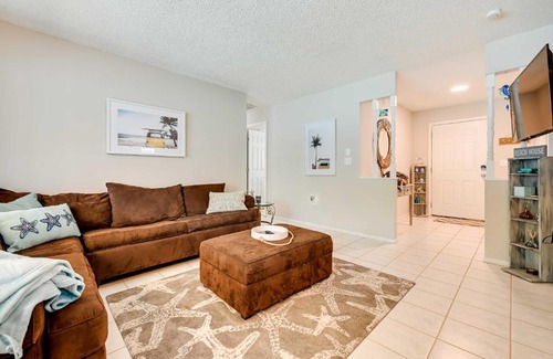 Palm Harbor House | Pet-Friendly Home with Pool in Palm Harbor!