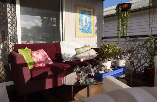 Dicky Beach House | Pet friendly house 650 m from the beach