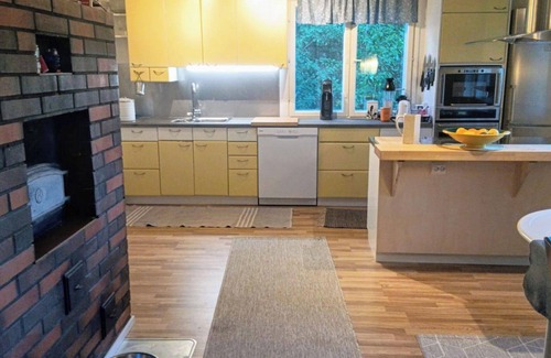 Elimaki House | Pet friendly house with wood sauna - Sleeps 8