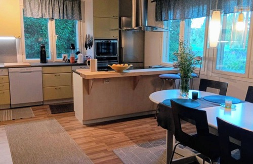 Elimaki House | Pet friendly house with wood sauna - Sleeps 8