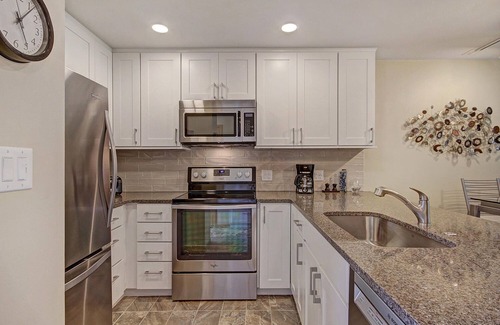 Mountain House Condo | Pet Friendly in Keystone! On River Trail. Walk/Shuttle to Dining, Shops