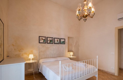 Uggiano la Chiesa House | Pet-Friendly Holiday Home Casa Papadia - Trilocale Basilico with Pool & Wi-Fi