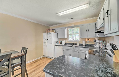Jacksonville House | Pet-Friendly Jacksonville Home w/Fenced Yard