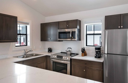 Bigfork House | Pet Friendly, Jewel View Cottages, 4BD, 2.5BA family-designed Townhome!