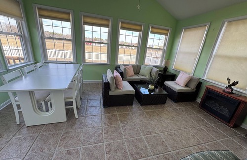 Lewes House | Pet Friendly Lewes Retreat 11 min from beach