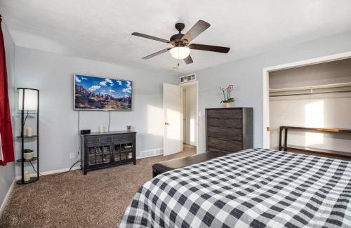 Canyon Rim House | Pet Friendly Millcreek Home Close to Downtown/Mtns