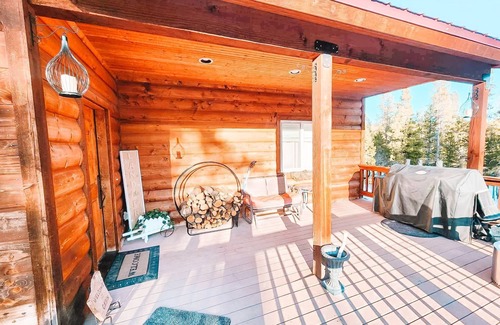 Leadville House | Pet Friendly Mtn Cabin on 40 Acres 2 King Beds