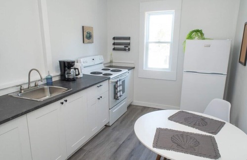 Thunder Bay Apartment | Pet Friendly, Netflix, Wifi, Parking