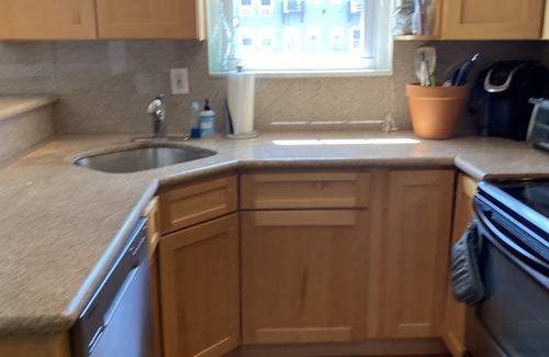 Asbury Park Condo | Pet Friendly-Outdoor Space-Parking-Chef's Kitchen-2 blocks to the Beach