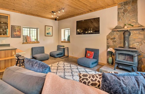 Silver Summit Cottage | Pet-Friendly Park City Escape w/ Deck & Views