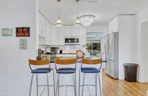 North Central Hollywood House | Pet Friendly Pool Home in Hollywood 8 min to Beach