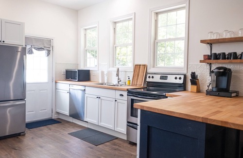 Pacific House | Pet Friendly - Private Home - Fenced Yard