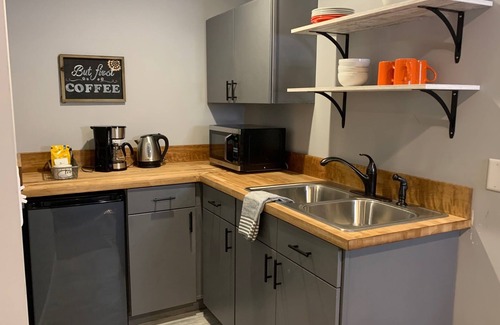 Davison Apartment | Pet Friendly Private Suite in Davison
