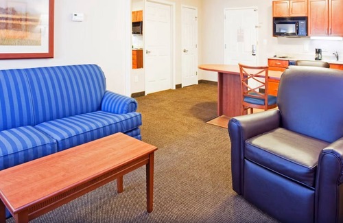 New Bern Condo | Pet-Friendly Retreat near New Bern's Attractionsn