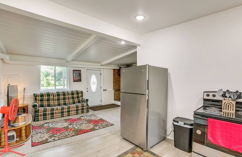 Baldwin House | Pet-Friendly Retreat: Over 3 Acres in Baldwin!