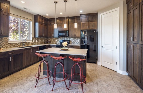Moab House | Pet-Friendly | Same Day Booking | Free Townies | Pool/Spa | DT Location | 602
