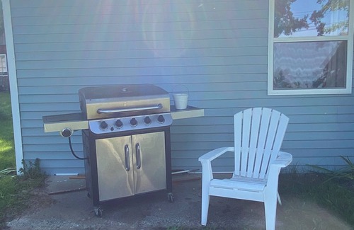 Port Hope Cottage | Pet friendly Sandy Beach Access Oasis.