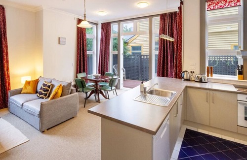 Christchurch City Centre House | Pet Friendly single level Heritage style home