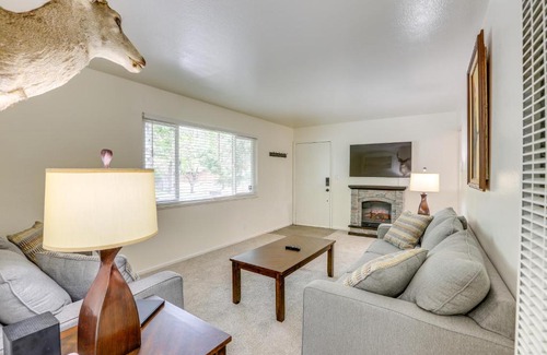 Sierra Tract House | Pet-Friendly South Lake Tahoe Home 2 Mi to Lake