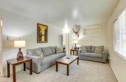 Sierra Tract House | Pet-Friendly South Lake Tahoe Home 2 Mi to Lake