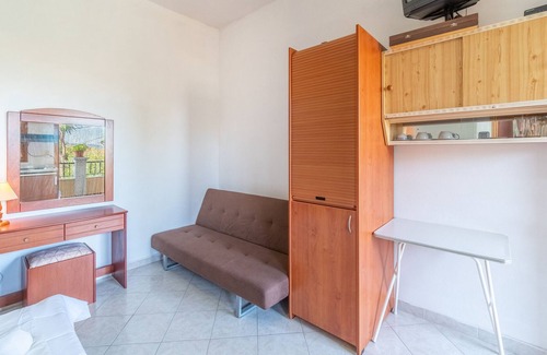 Vatos Apartment | Pet-Friendly 'Studio Rigga Maria' with Garden & Wi-Fi