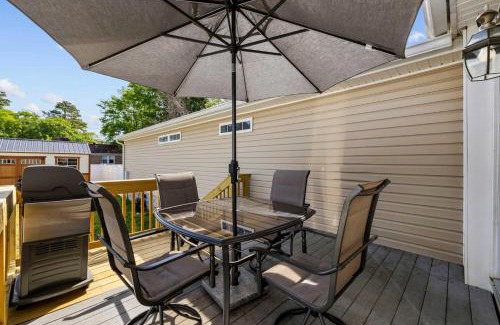 Garden City Villa | Pet Friendly Stunning & Modern 3-2 in Garden City