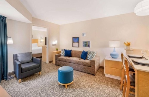 Arrowood Hotel | Pet Friendly Stylish Suite with Apartment-Style Comfort Near Charlotte Hotspots