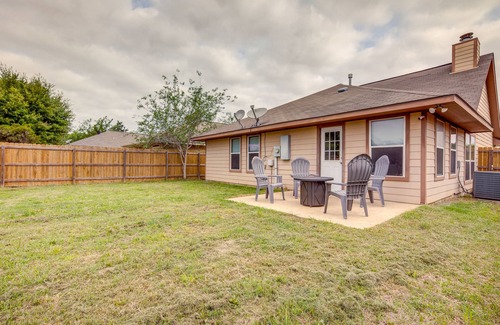 Bryan House | Pet-Friendly Texas Retreat w/Fenced-In Yard!