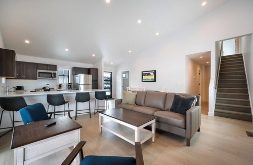 Bigfork House | Pet Friendly! The Jewel View Cottages Unit 8