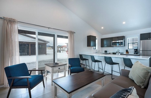 Bigfork House | Pet Friendly! The Jewel View Cottages Unit 8