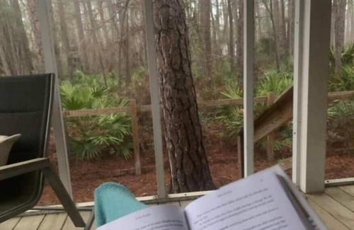 Dauphin Island House | Pet Friendly Tranquil Cottage with Fire-Pit and Seasonal Hot Tub Sept-March