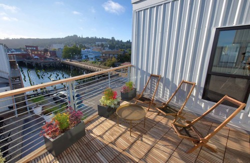 Astoria Hotel | Pet-friendly & Trolley View, Luxe Trolley View King Room at Bowline Hotel