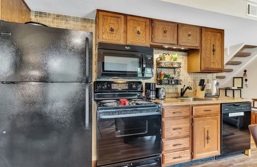 Table Rock Condo | Pet Friendly! Tuscany on-Taneycomo- 2 bed/2 bath condo on Lake Taneycomo