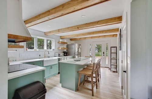 Kennebunkport House | Pet Friendly-Updated Goose Rocks Beach Oasis!