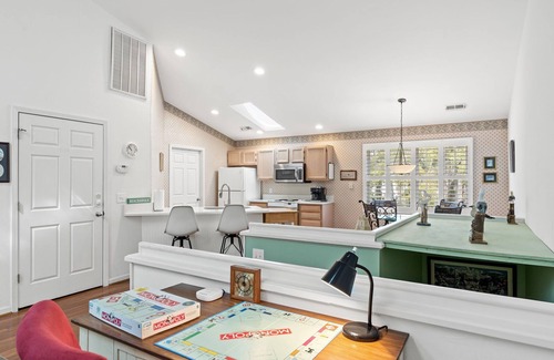 Sea Trail House | Pet-Friendly upstairs Villa at Sunset Beach