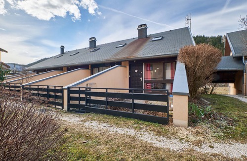 Villard-de-Lans Villa | Pet-Friendly Villa Le koala with Mountain View & Garden
