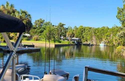 Yankeetown House | PET FRIENDLY WATERFRONT HOUSE WITH DOCKS & RAMPS MINS TO GULF,NR CRYSTAL RIVER