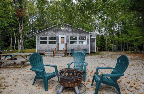 Gray Cabin | Pet Friendly waterfront home on Little Sebago Lake