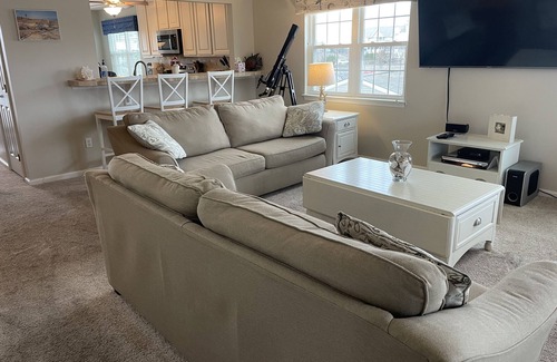 Ocean View Condo | Pet-Friendly with Stunning Water Views in Bethany Bay - No Cleaning Fees