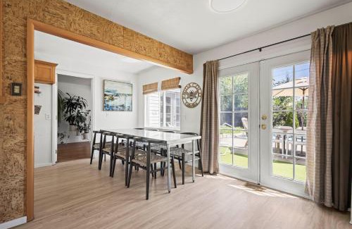 University Hills House | Petals 4 Pollinators Heated Pool Bbq Cabana