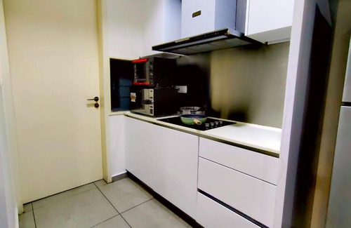 Kampung Pasir Apartment | Petalz Luxury Suite 10Pax MID VALLEY OLD KLANG ROAD OUG KLANG LAMA KL