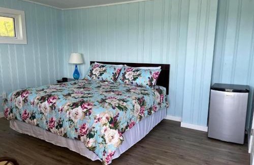 Geneva-on-the-Lake Hotel | Pete's Lakefront Motel, LLC